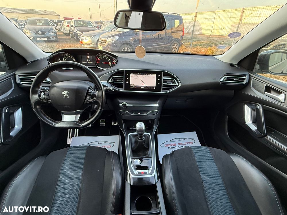 Peugeot 308 1.2 L PureTech Turbo Allure - 9