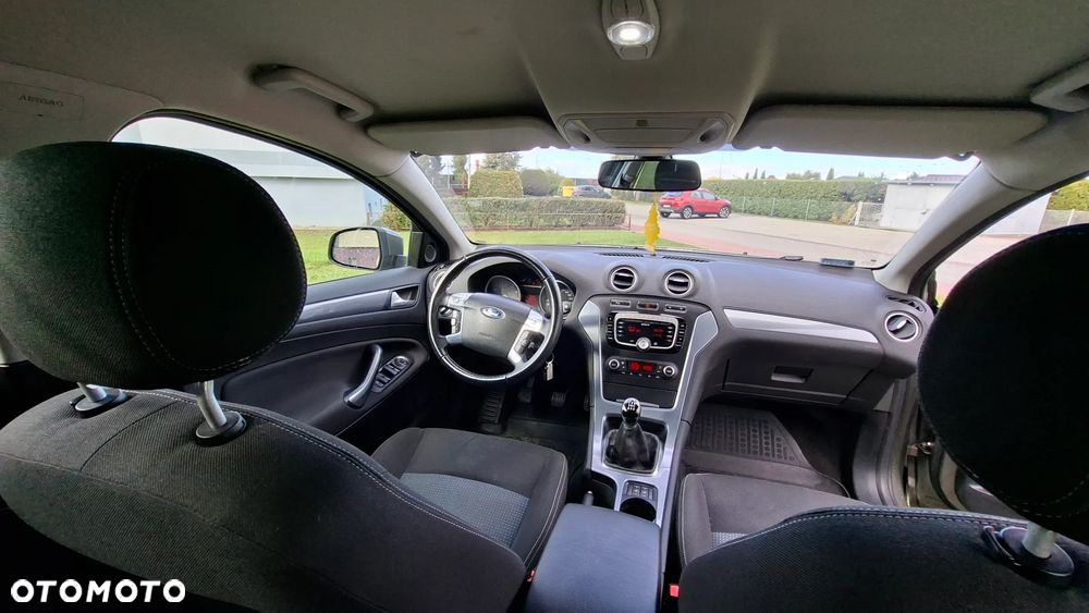 Ford Mondeo 2.0 Trend X - 9