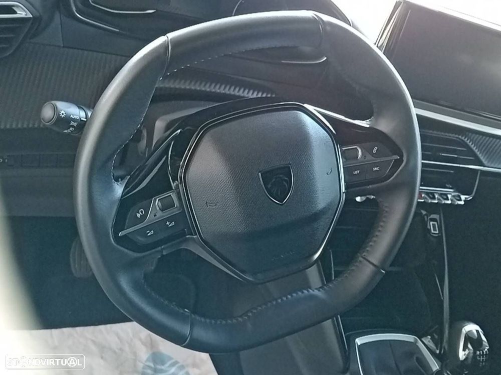 Peugeot 2008 - 14