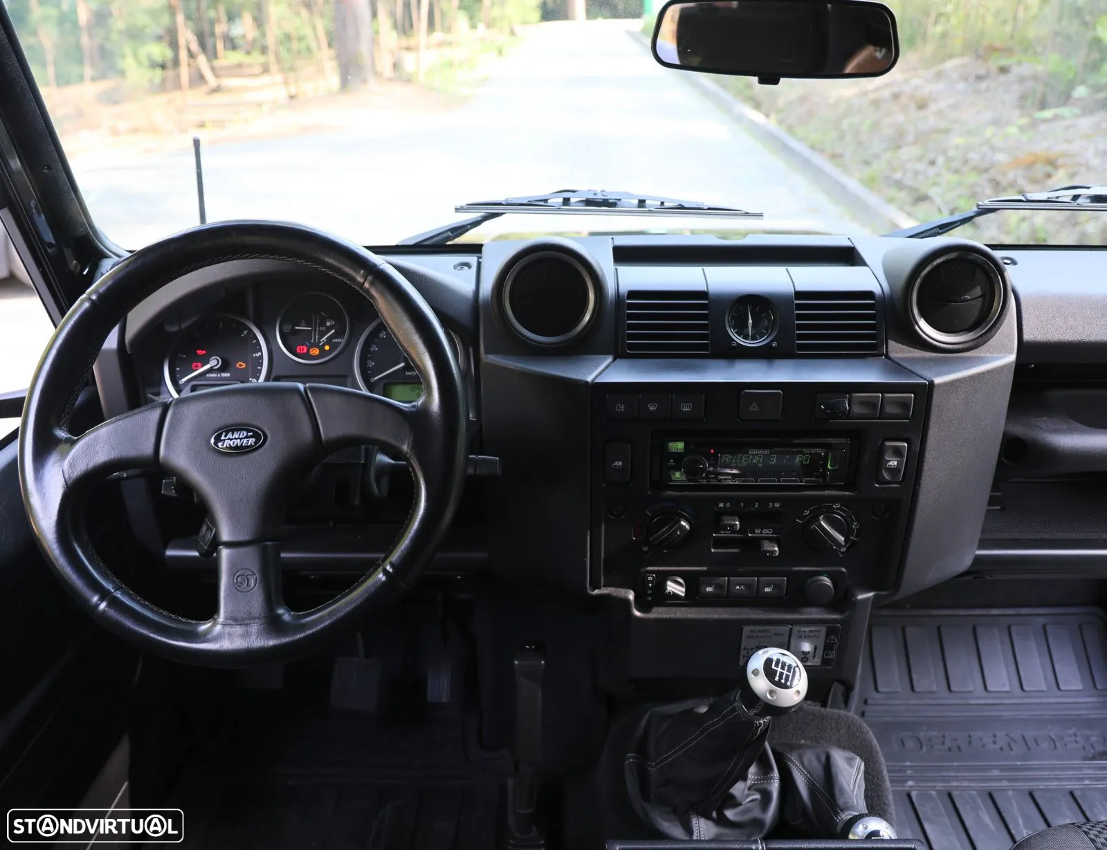 Land Rover Defender 110 CC 2.4 CRD SE - 15