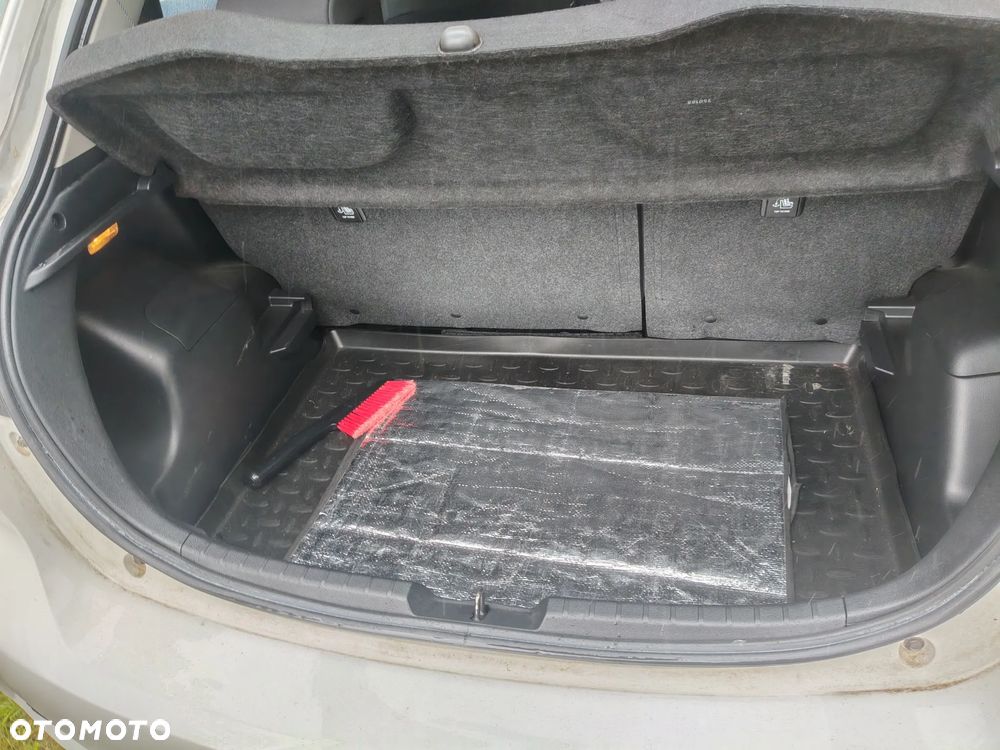 Toyota Yaris 1.0 Active - 2