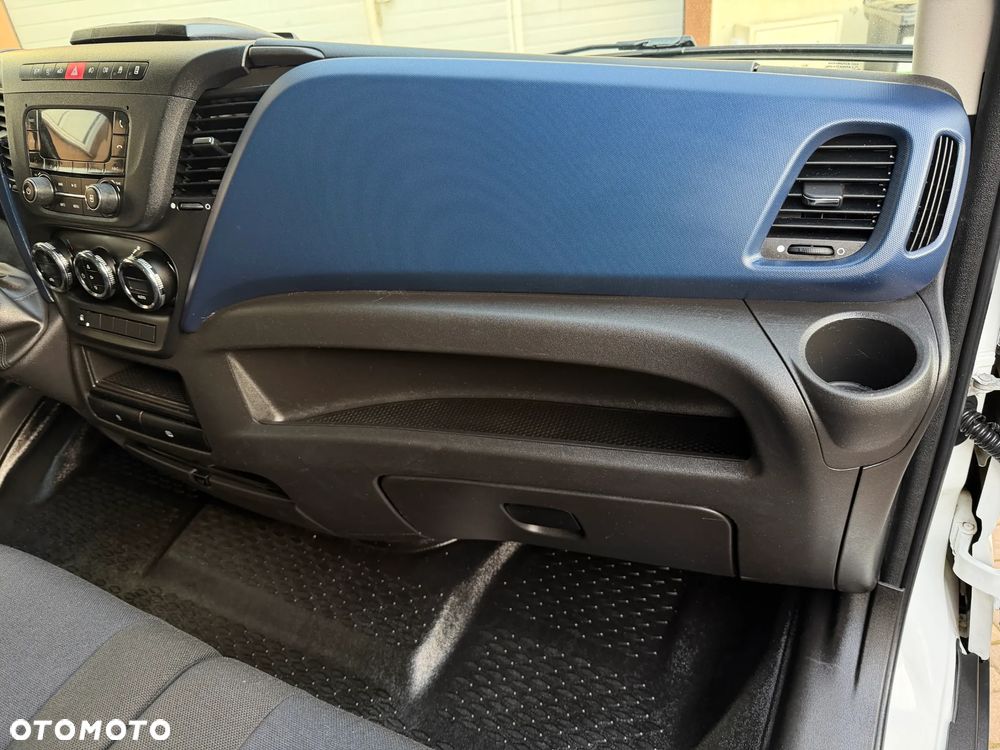 Iveco Daily L3H2 HI-MATIC - 24