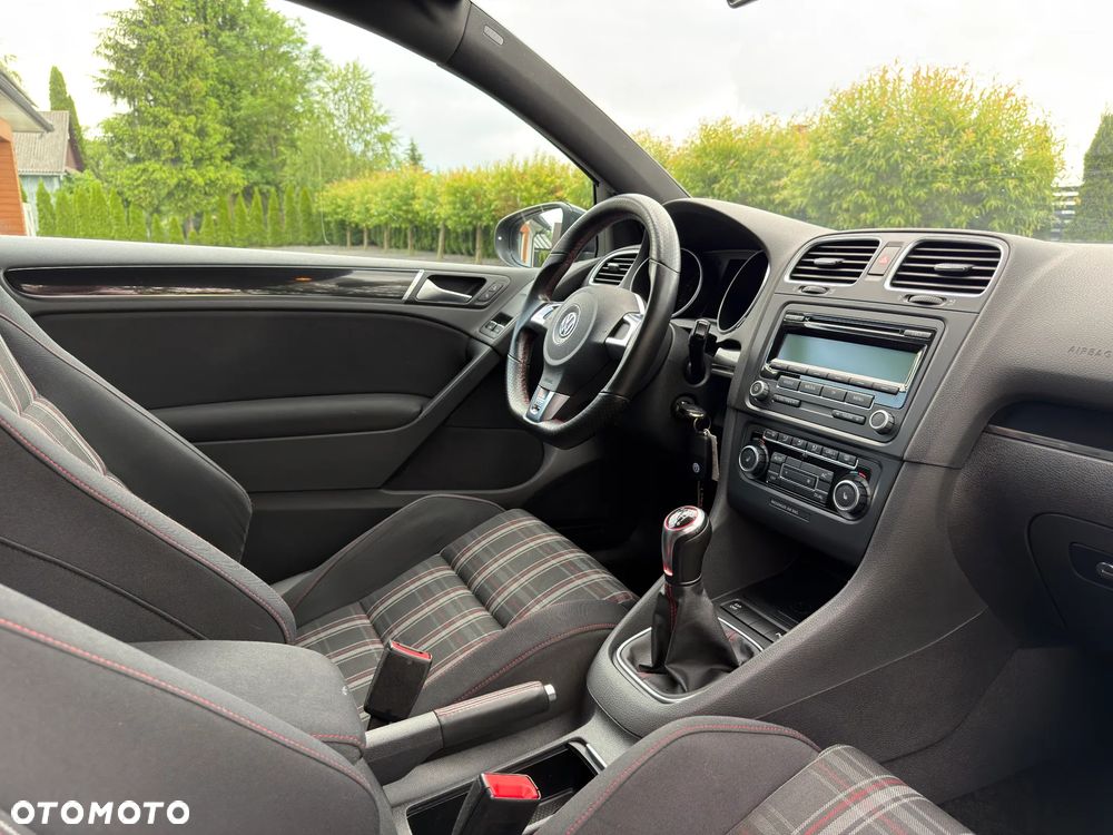 Volkswagen Golf 2.0 GTI - 38