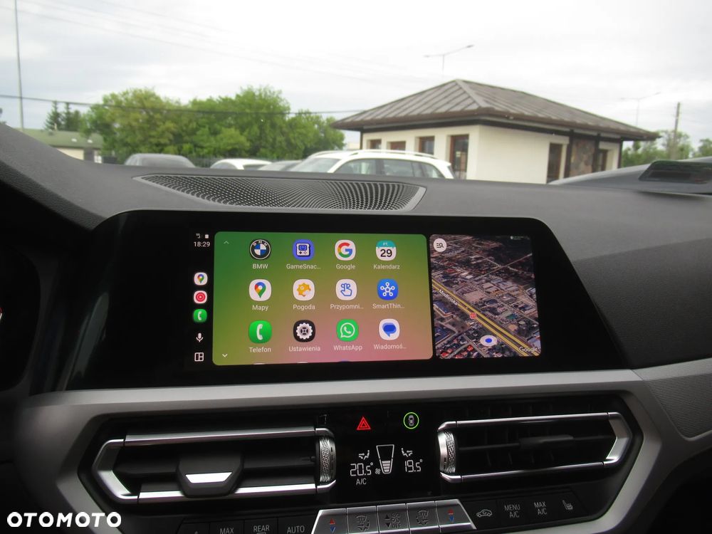 BMW Seria 3 330i xDrive - 37