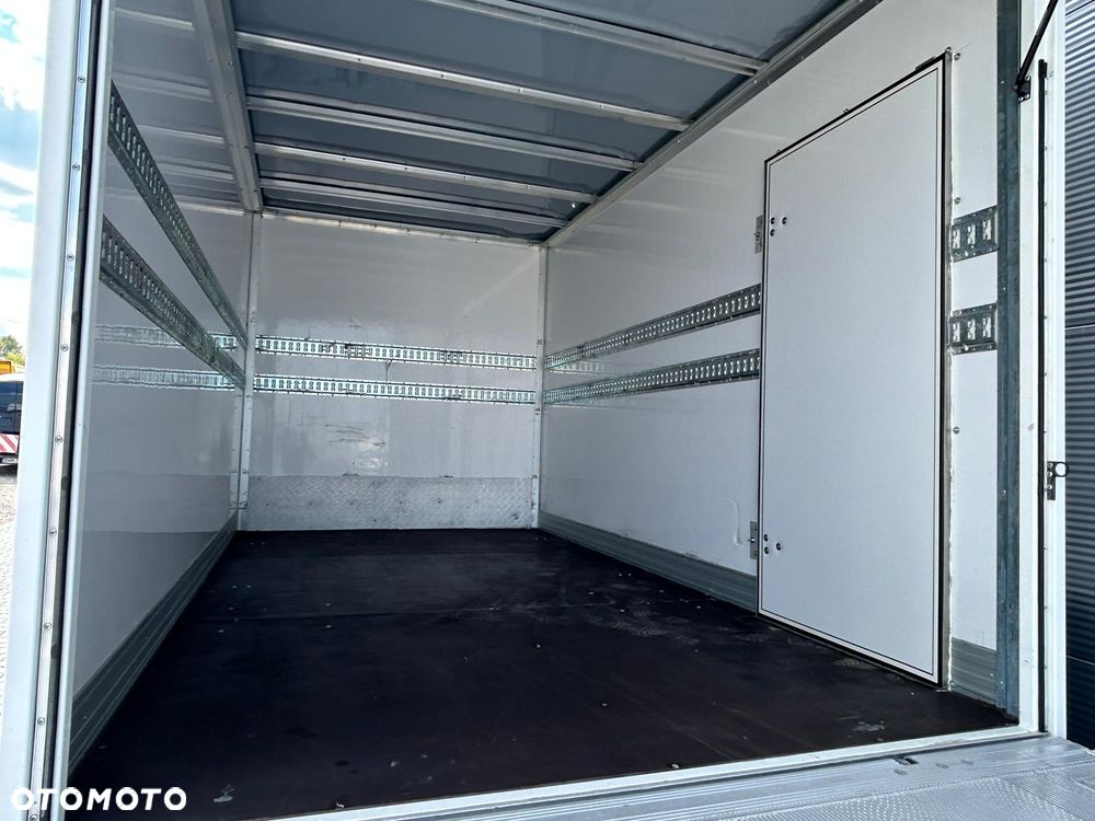 Iveco Daily 35C16 3.0 HPI Kontener 8 palet + winda 1000kg + drzwi boczne **Navi**KLIMA**Serwis**Sprowadzony** - 10