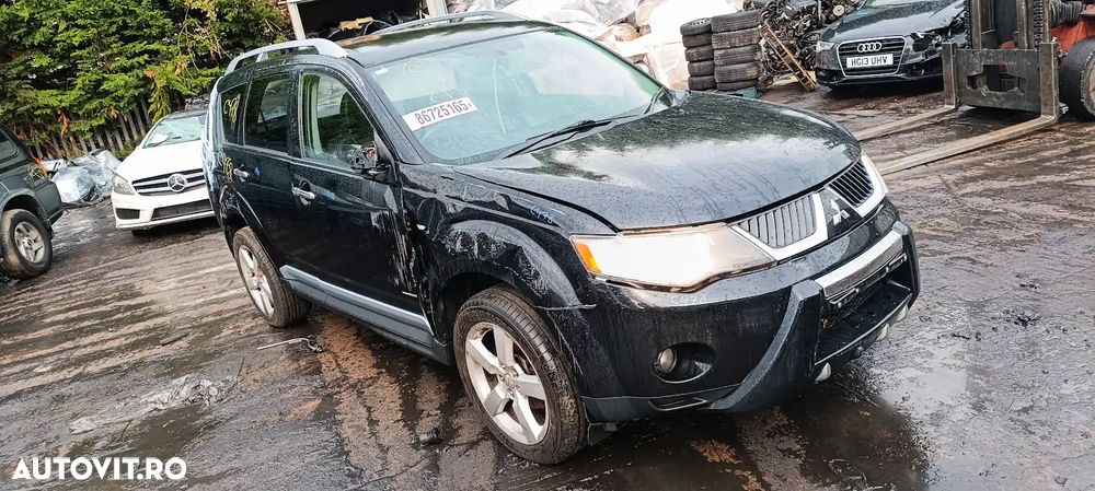 Dezmembrari / Dezmembrez Mitsubishi Outlander II 2.0 DI-D cutie viteze manuala cod culoare NEGRU - 5
