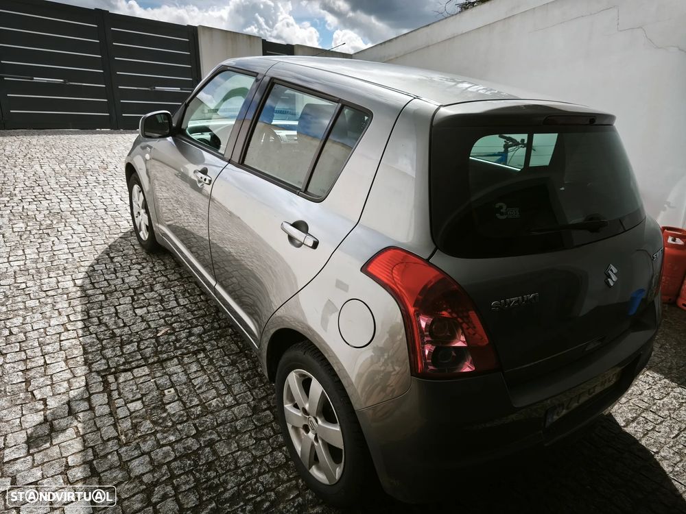 Suzuki Swift 1.3 DDiS GL - 2