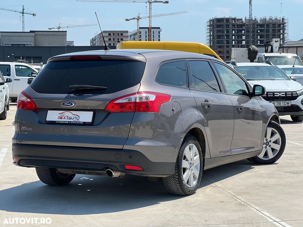 Ford Focus 2.0 TDCi DPF Aut. SYNC Edition - 3