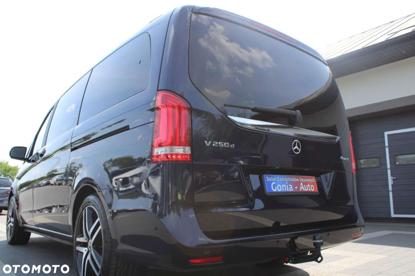 Mercedes-Benz Klasa V - 27