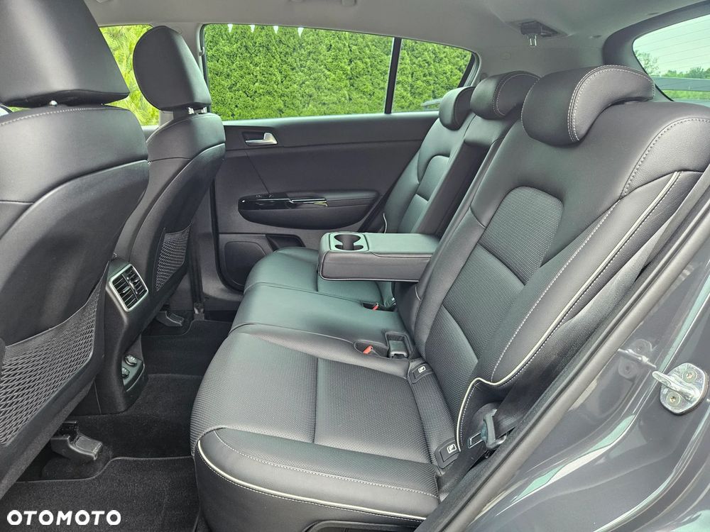 Kia Sportage 1.6 T-GDI AWD DCT Black Edition - 24