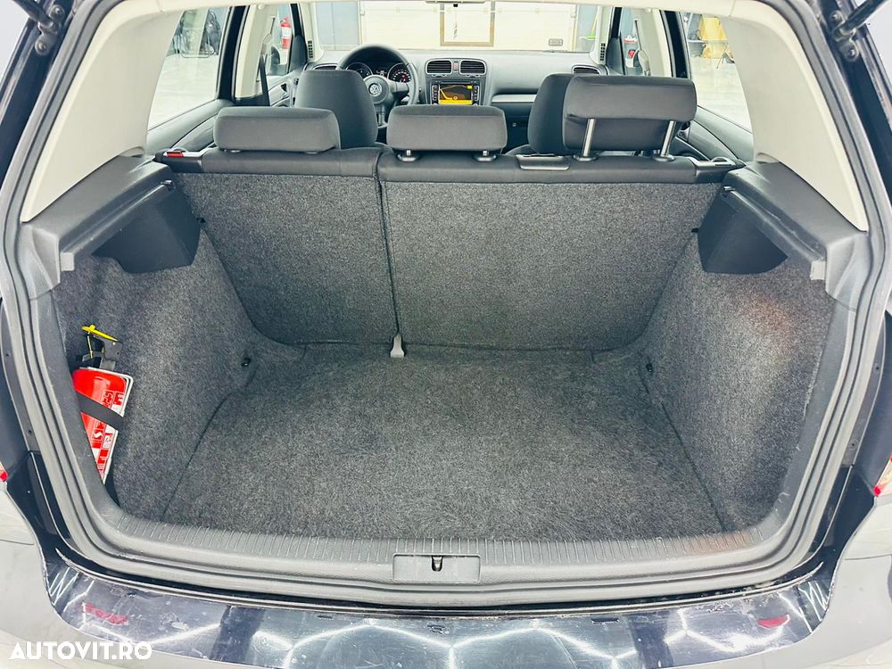 Volkswagen Golf 1.6 TDI DPF BlueMotion - 20