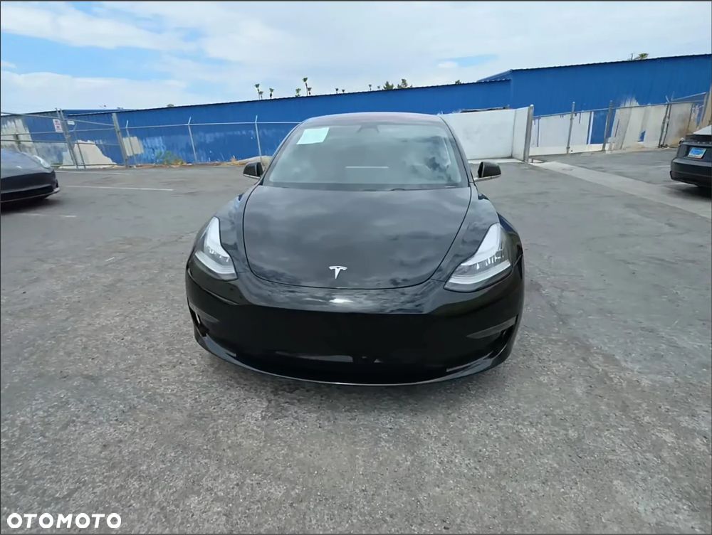 Tesla Model 3 Premium Langstreckenbatterie AWD Dual Motor - 4