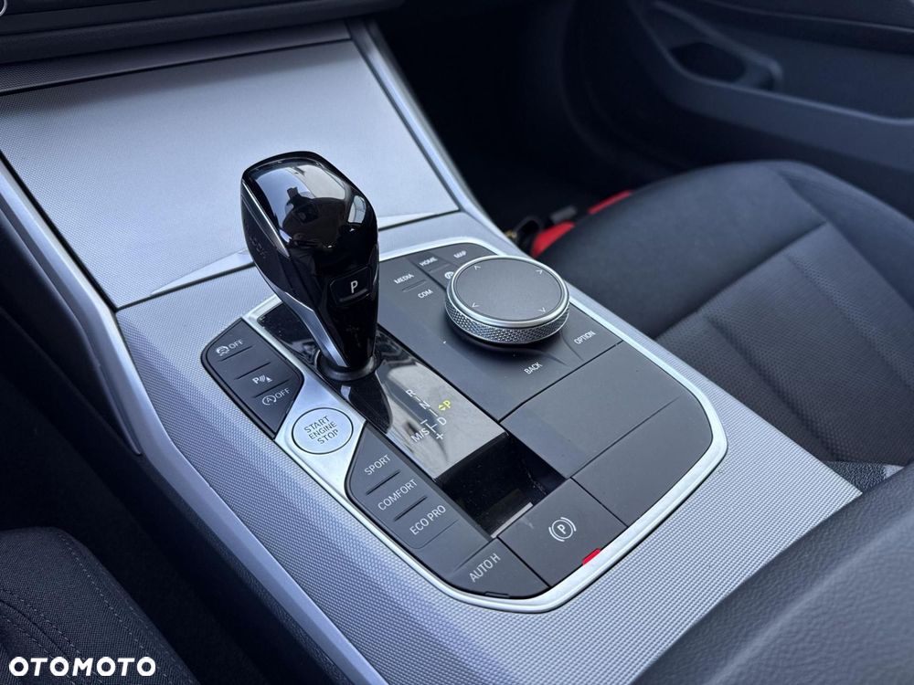 BMW Seria 3 - 16