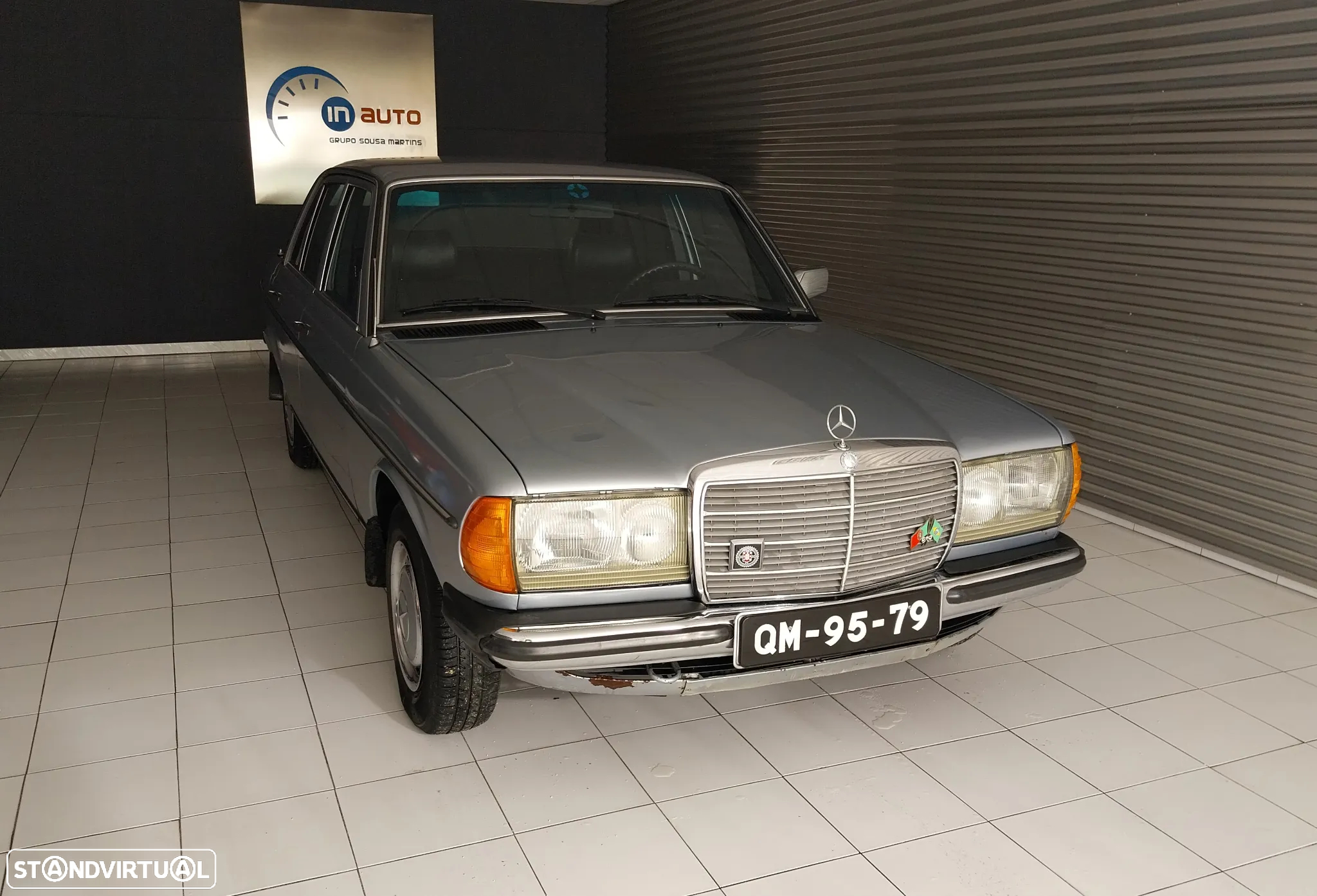 Mercedes-Benz 300 D - 2