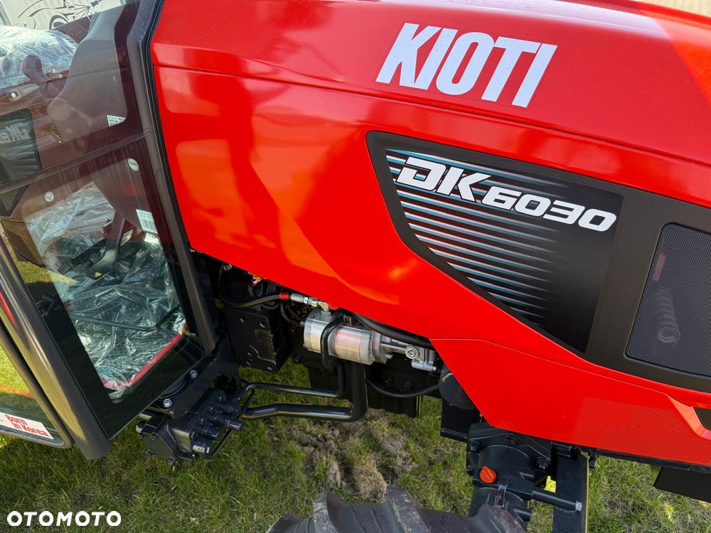 Kioti DK6030C - 5