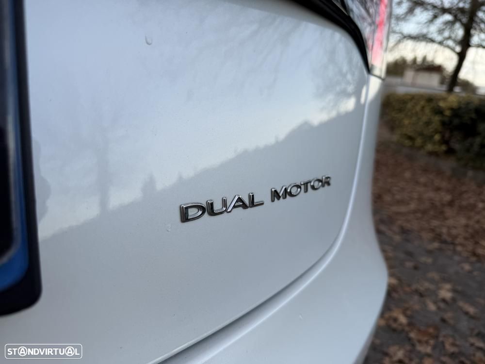 Tesla Model 3 Long-Range Dual Motor AWD - 16
