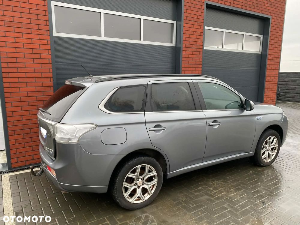 Mitsubishi Outlander 2.4 4WD - 31