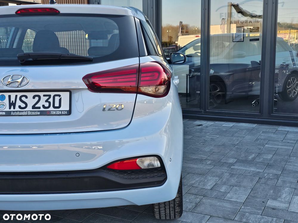 Hyundai i20 blue 1.2 Trend - 40