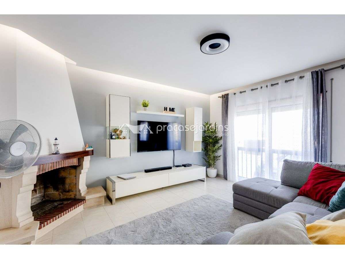 Espaçoso apartamento T3 mobilado e equipado - Grande imagem: 5/31