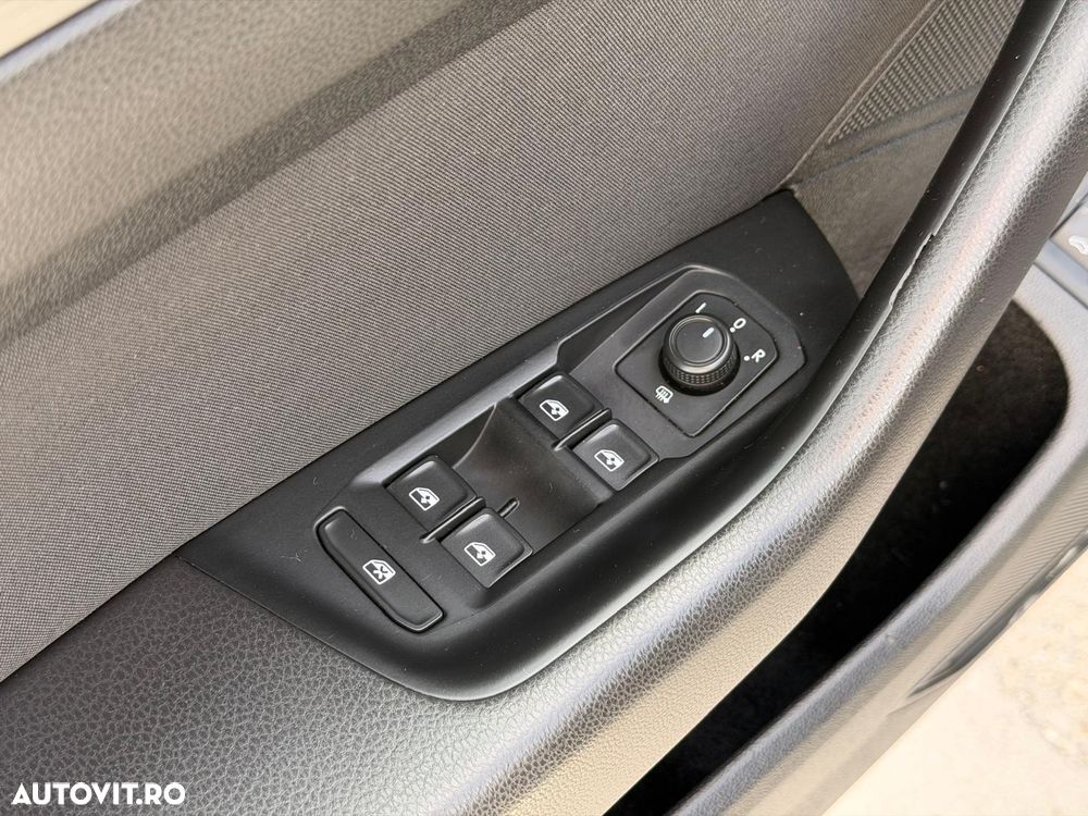 Volkswagen Passat 2.0 TDI DSG Comfortline - 30