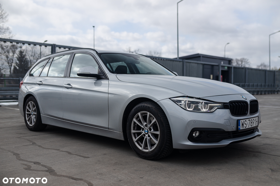 BMW Seria 3 320d Efficient Dynamics - 22