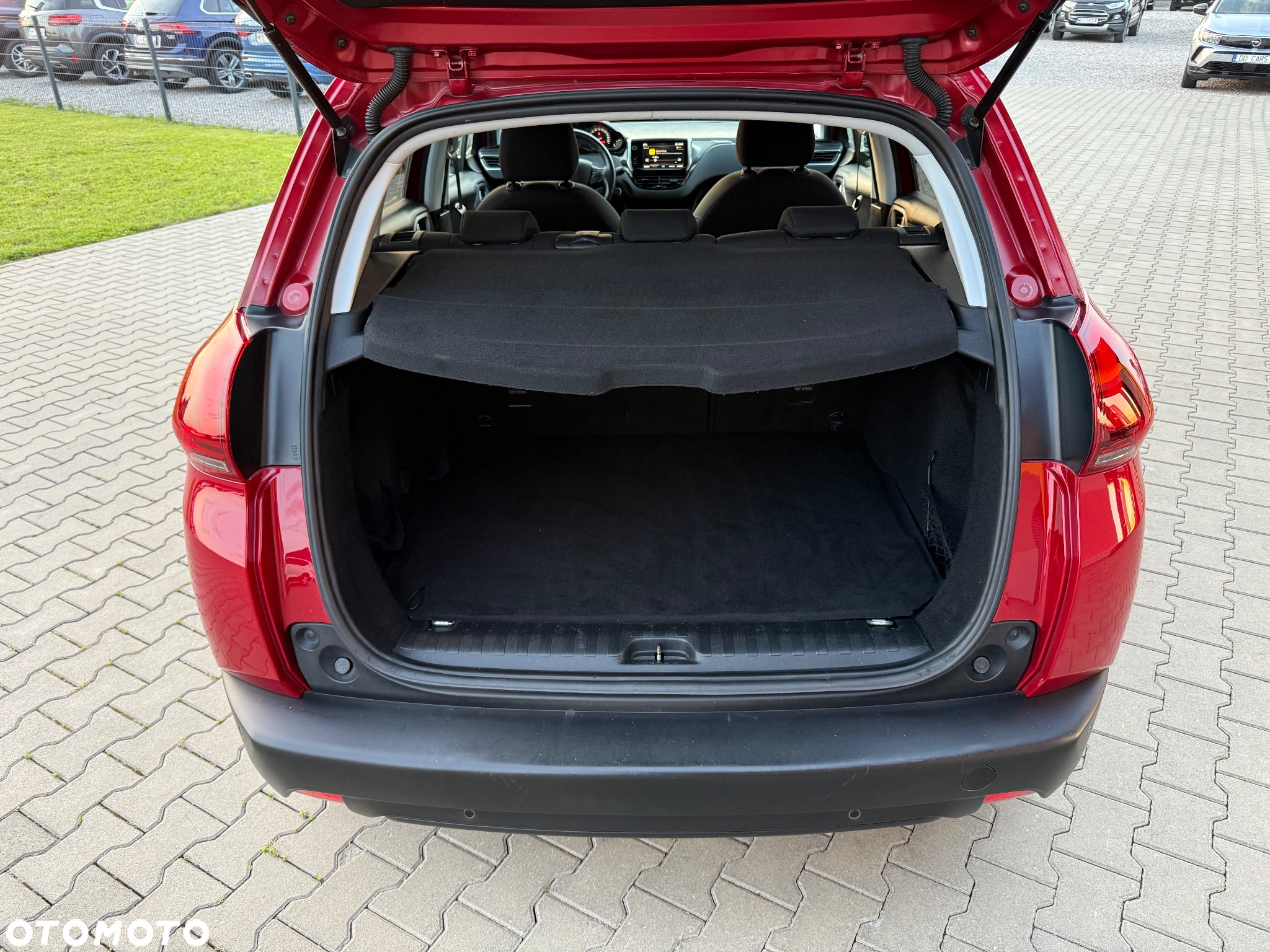 Peugeot 2008 1.2 Pure Tech Active S&S - 28