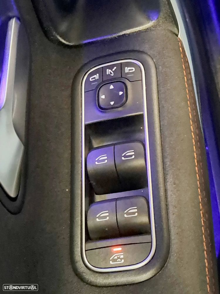 Mercedes-Benz A 180 7G-DCT AMG Line - 11