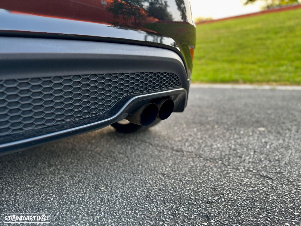 Ford Fiesta 1.6 EcoBoost c/ Pack Pele Desportiva ST — fotografia 11