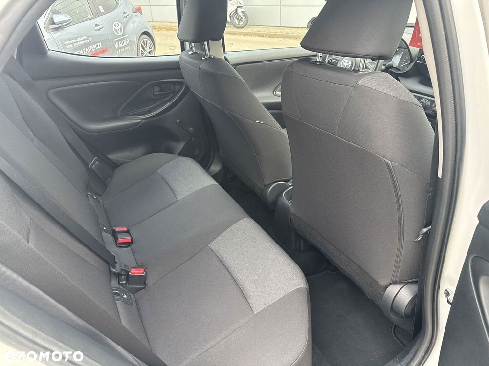 Toyota Yaris - 17