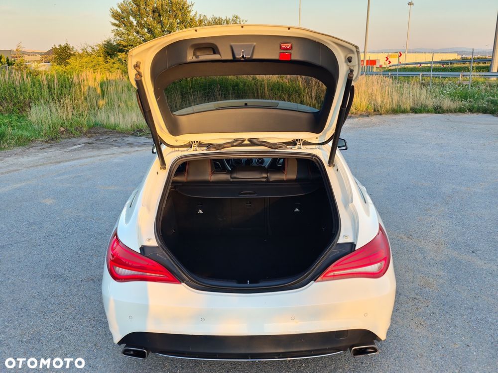 Mercedes-Benz CLA 200 7G-DCT - 15