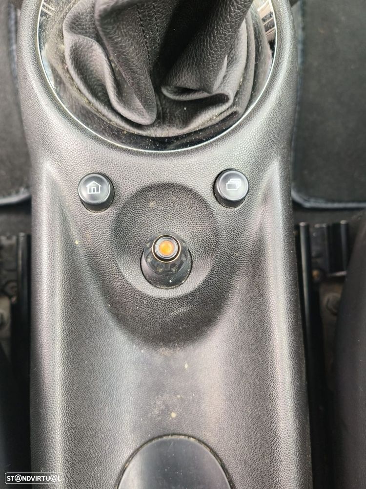 MINI 3 Portas One D - 17