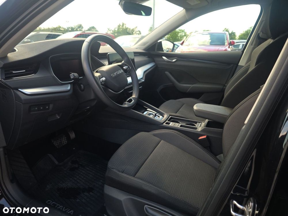 Skoda Octavia 1.5 TSI mHEV Drive Selection DSG - 10