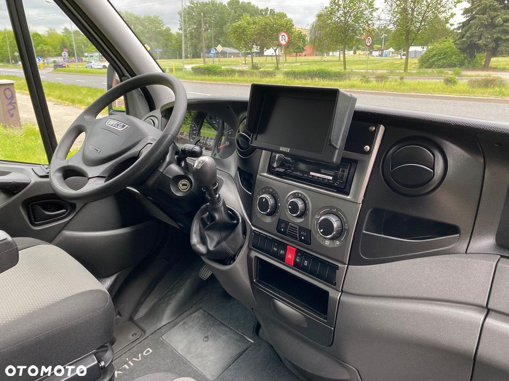 Iveco DAILY 35C17 3,0 HPI zabudowa specjalistyczna | świetna baza pod kampera, biuro, warsztat - 37
