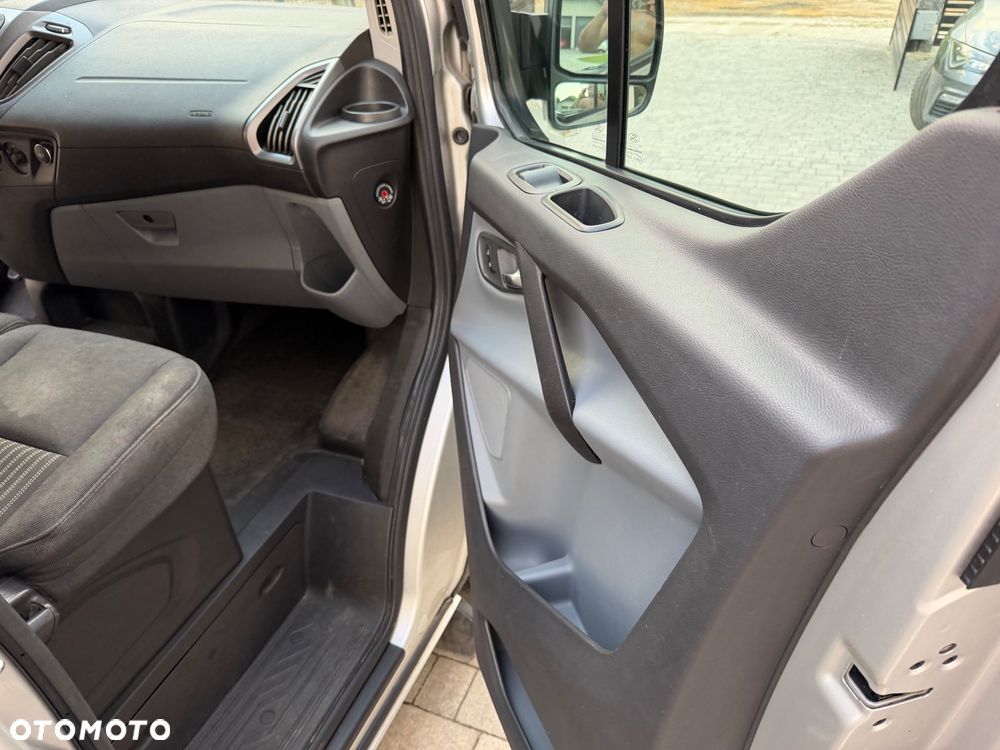 Ford Transit Custom 290 L2H1 Ambiente - 17