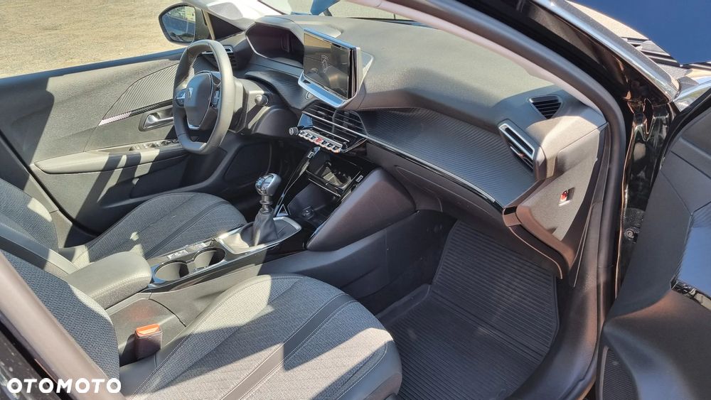 Peugeot 208 Benzin 100 Allure - 33