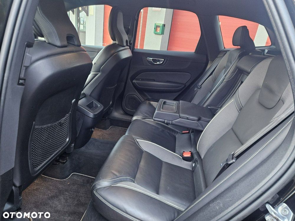 Volvo XC 60 D4 AWD R-Design - 16