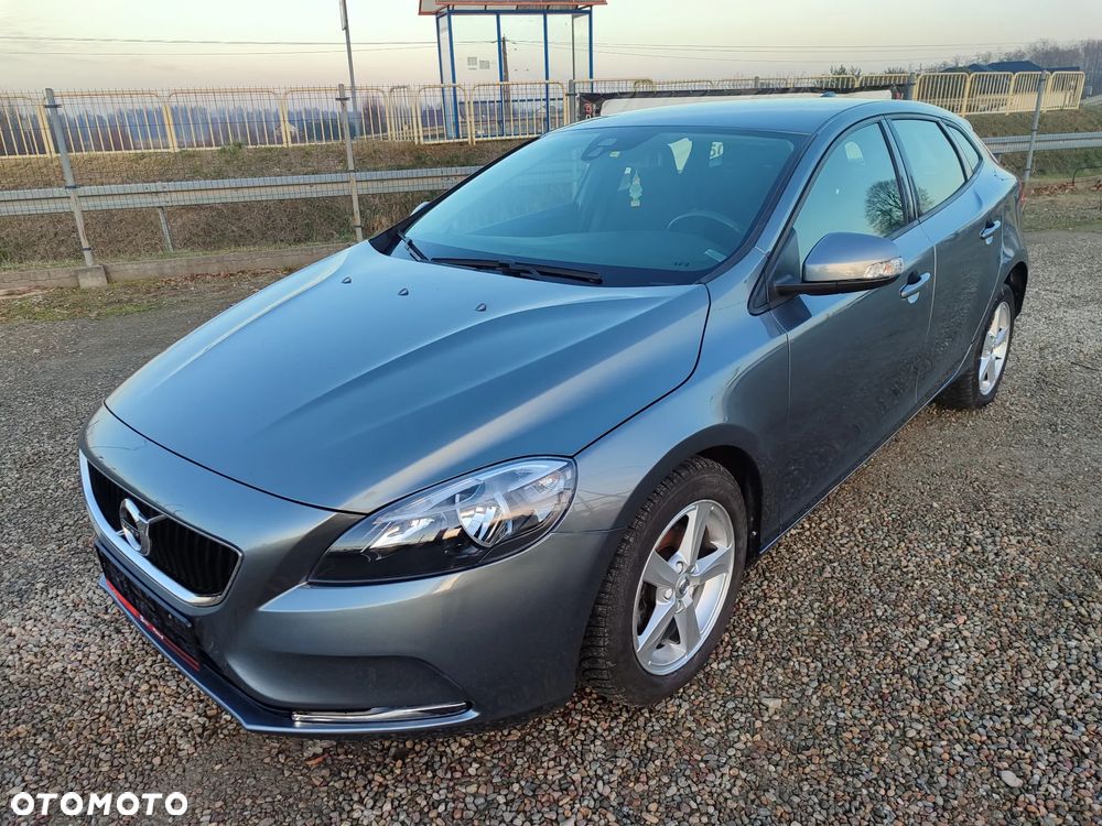 Volvo V40 D2 Momentum - 8