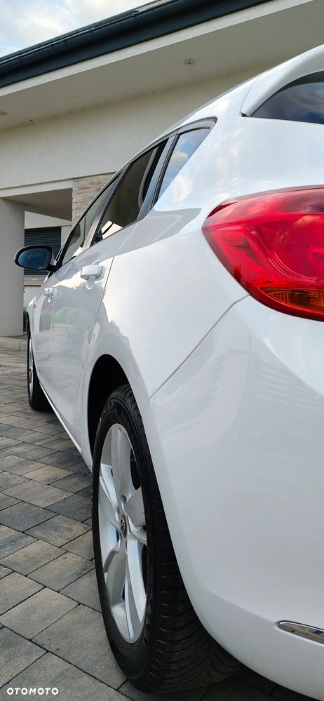 Opel Astra 1.6 ENERGY - 34