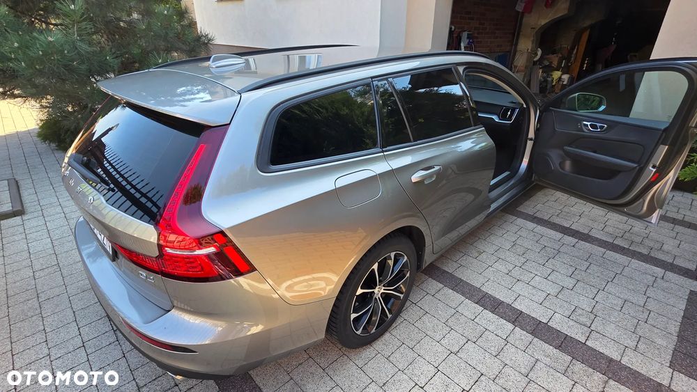 Volvo V60 D4 SCR Momentum - 14