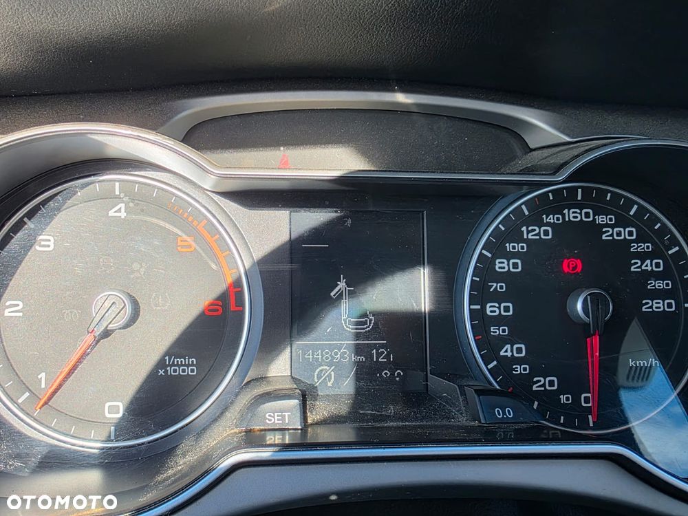Audi A4 Avant 2.0 TDI - 10
