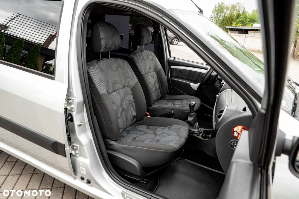 Dacia Logan 1.6 16V Laureate - 26