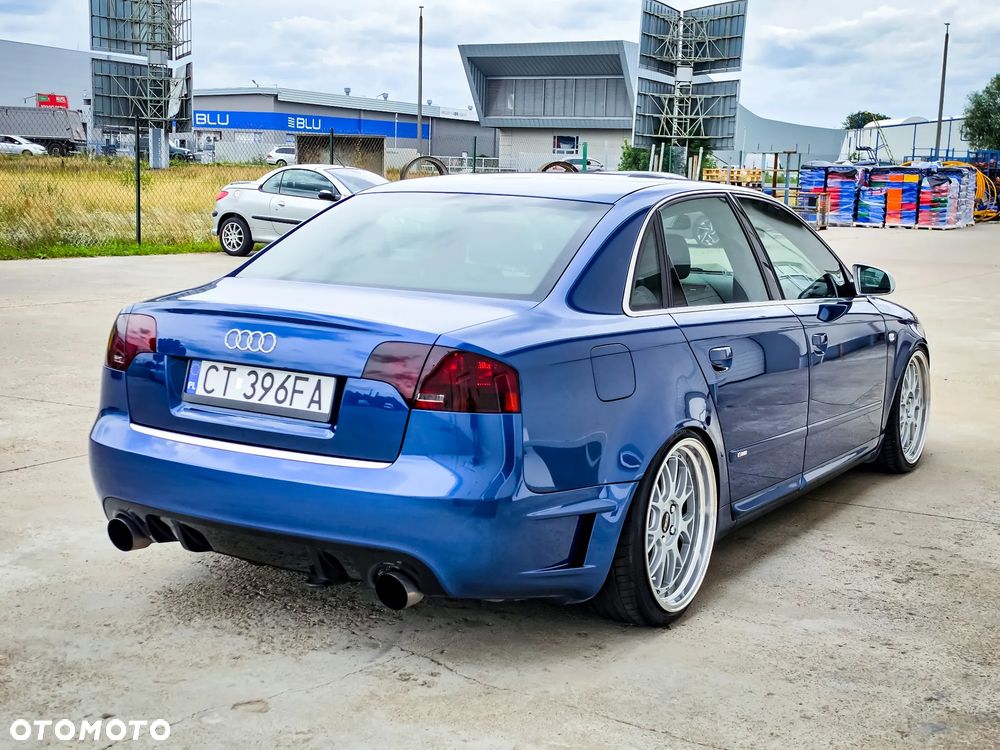 Audi A4 Limousine - 6