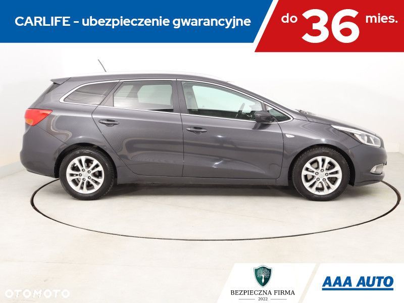 Kia Ceed - 8