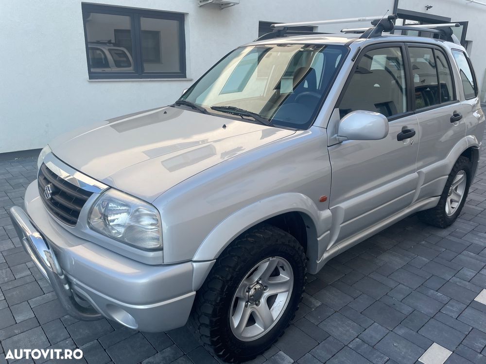 Suzuki Grand Vitara 2.0i - 1
