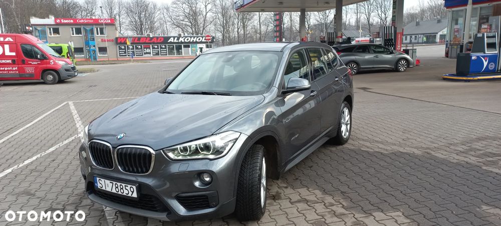 BMW X1 xDrive20i Advantage - 6
