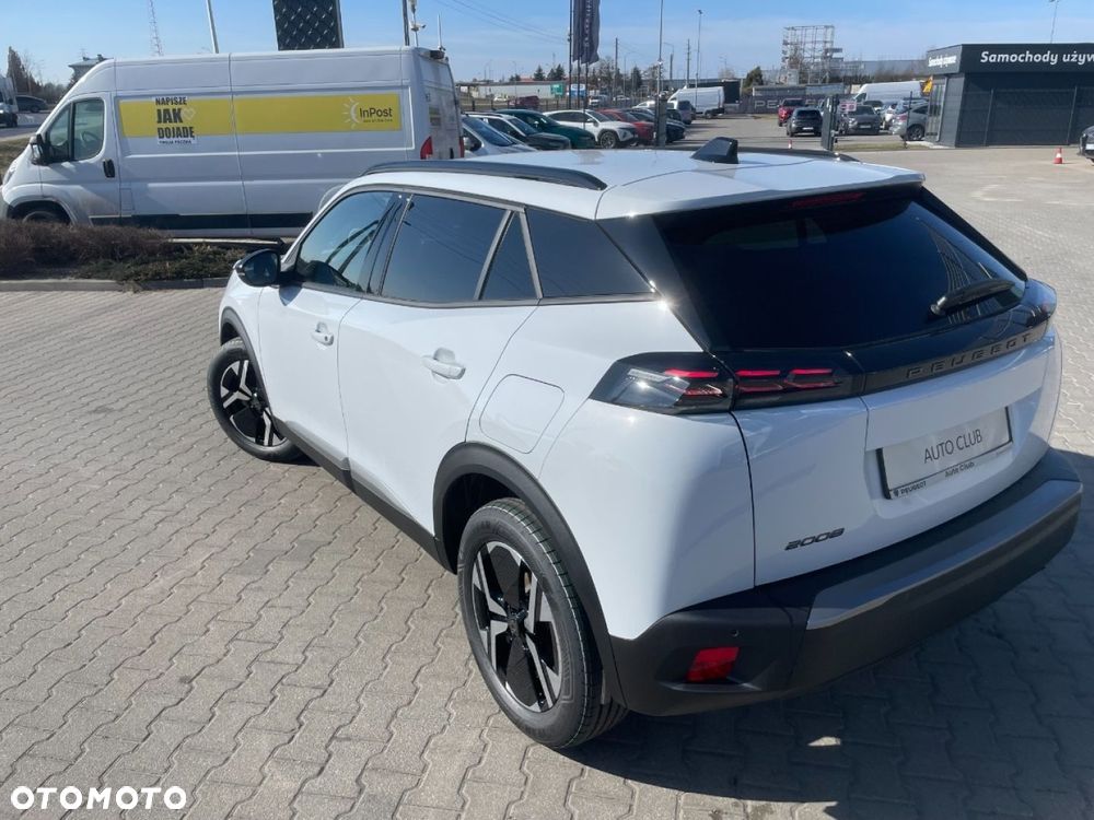 Peugeot 2008 - 8