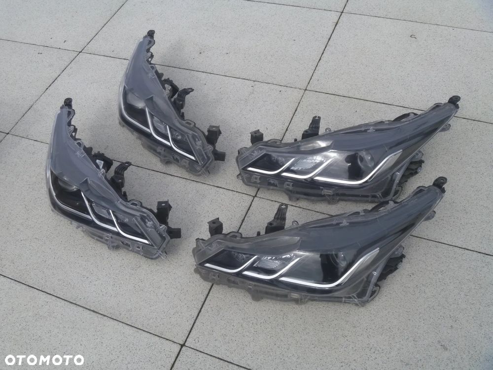 TOYOTA COROLLA E21 SEDAN ZDERZAK TYLNY ORYGINAŁ BEZ PDC - 8