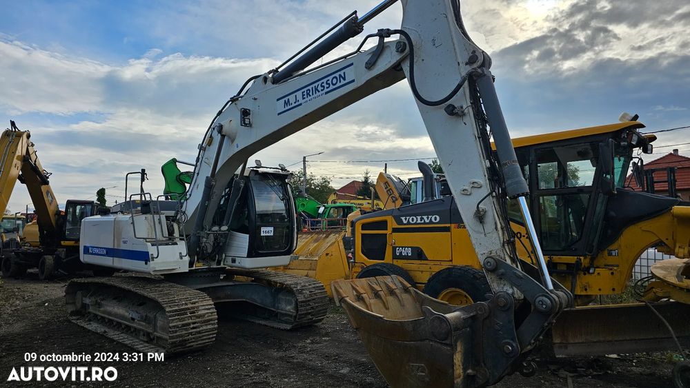 Liebherr R 924 Excavator pe senile - 3