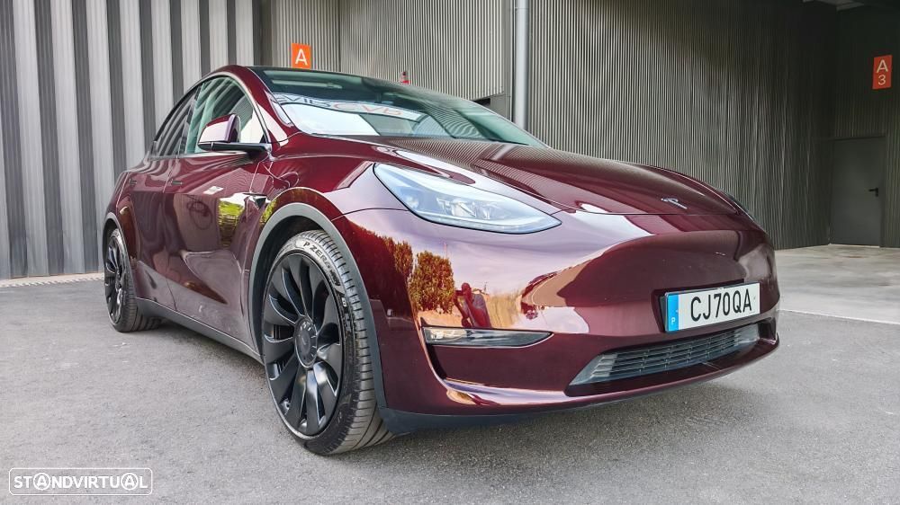 Tesla Model Y Performance Dual Motor AWD - 3