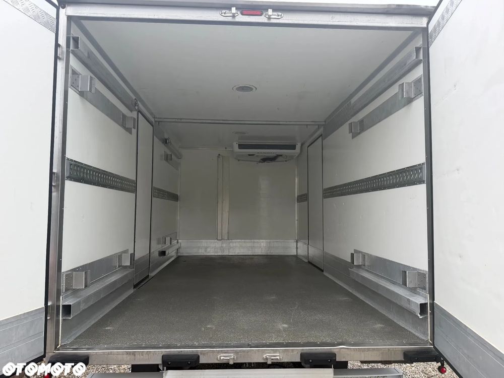 Renault Master 230V Piękny 4.20m Super stan Bezwypadkowy Mroźnia 2X boczne drzwi - 19